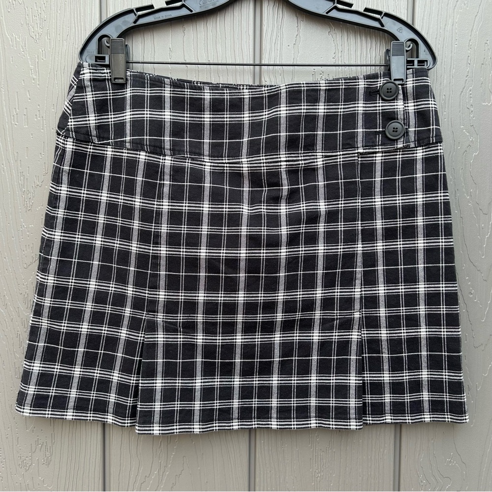 Y2K New York Company Women Mini Skirt Black Plaid Size Medium Dark Academia Goth